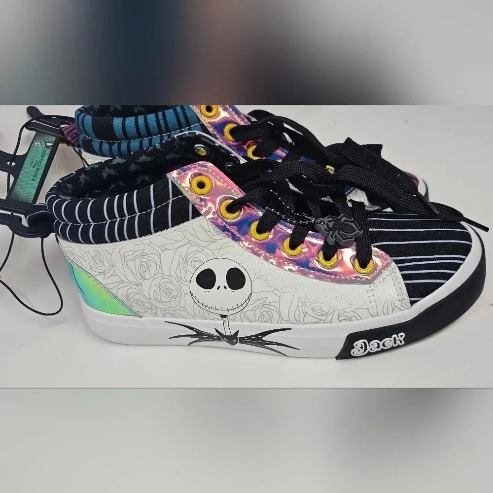 Women's Disney Ground Up Nightmare Before Christmas Hi Top Sneaker Size 6 - Picture 2 of 12